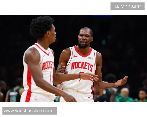 火箭队与灰熊队的激烈对决揭示了季前赛的精彩与挑战